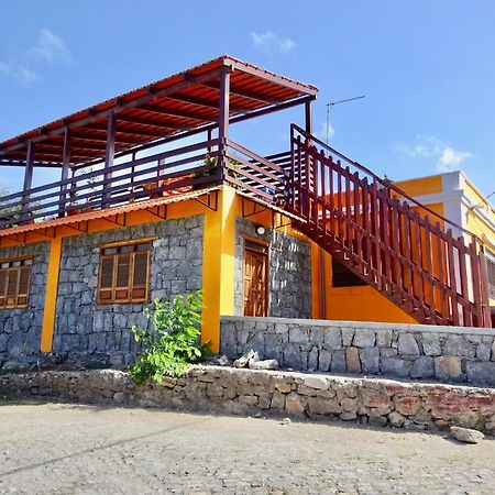 Apartment With Sea View Near The Beach And The Village Center! تارافال المظهر الخارجي الصورة