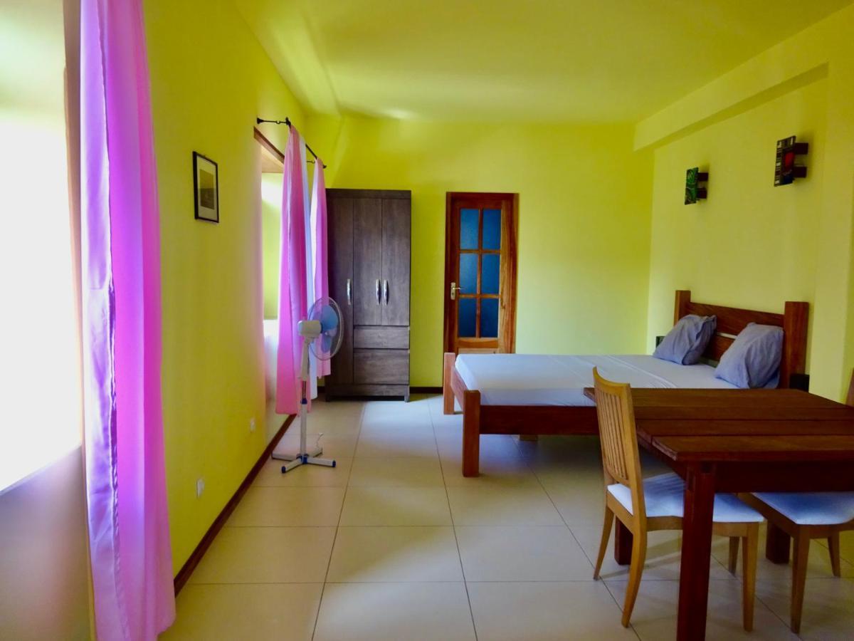 Apartment With Sea View Near The Beach And The Village Center! تارافال المظهر الخارجي الصورة