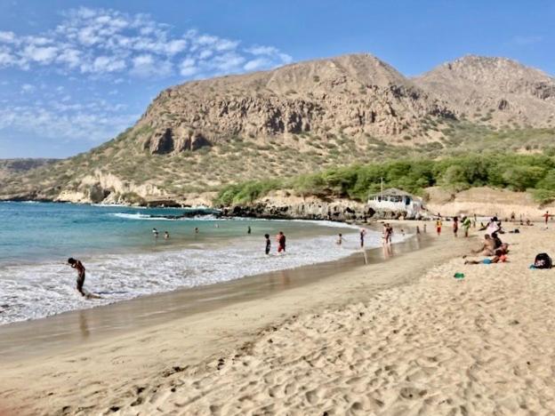 Apartment With Sea View Near The Beach And The Village Center! تارافال المظهر الخارجي الصورة
